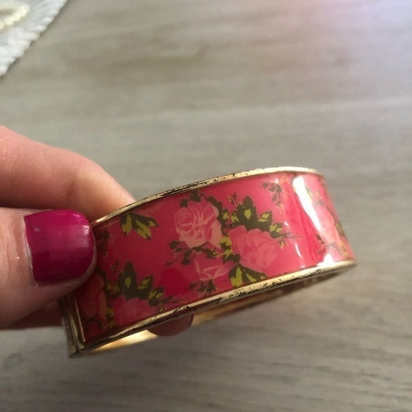 Betsey Johnson Floral Print Bangle - Picture 3 of 6